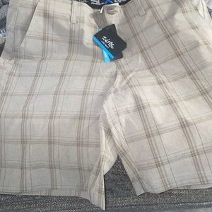 NWT Salt life 36 vapor stretch cargo shorts